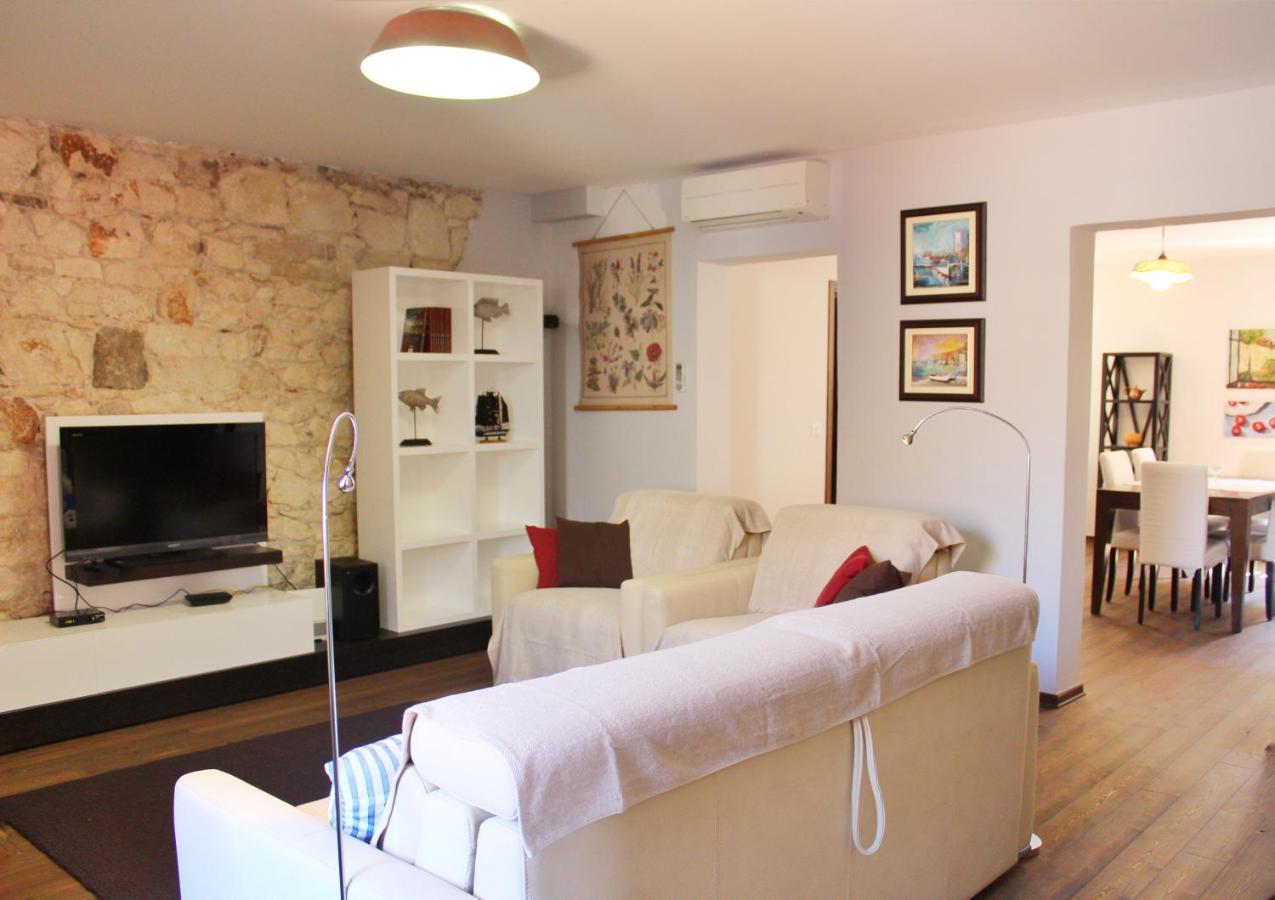 Captain'S Residence Ρόβινι Εξωτερικό φωτογραφία